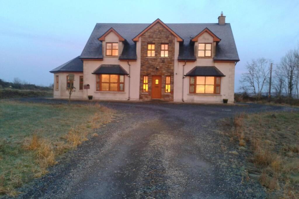 Annies Meadow. Villa Knock  Exterior foto